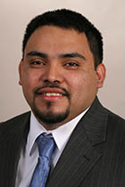 daniel flores headshot