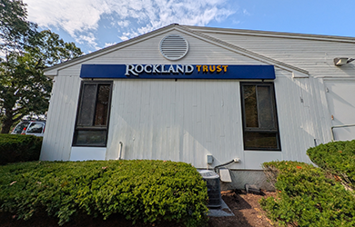 Rockland Trust Chelmsford branch location.